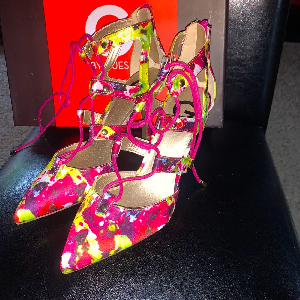 Guess Krona Heel